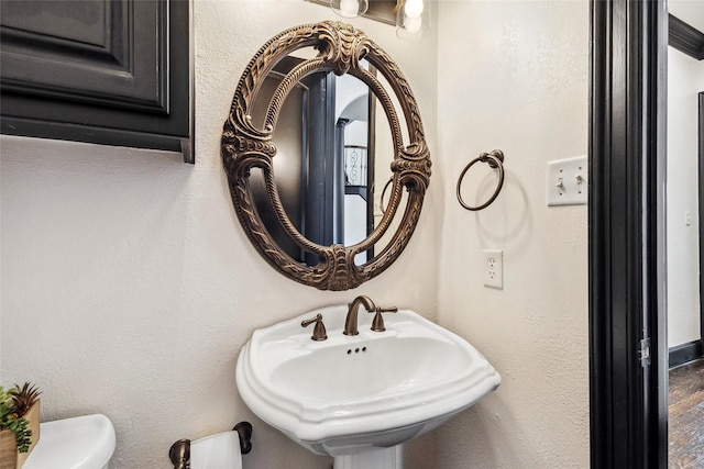 17729 Southpoint Rd, Whitehouse, TX 75791 - bathroom featuring a sink and toilet