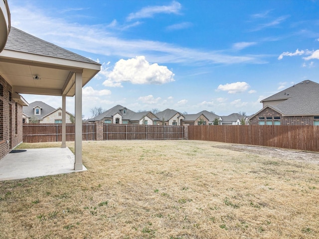 view of yard featuring a patio area