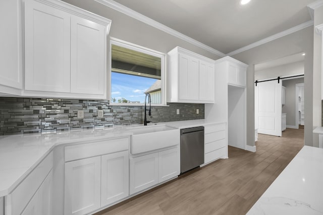 422 Collum Vw, Azle, TX 76020 - kitchen with dishwasher, a sink, white cabinetry, decorative backsplash, and ornamental molding