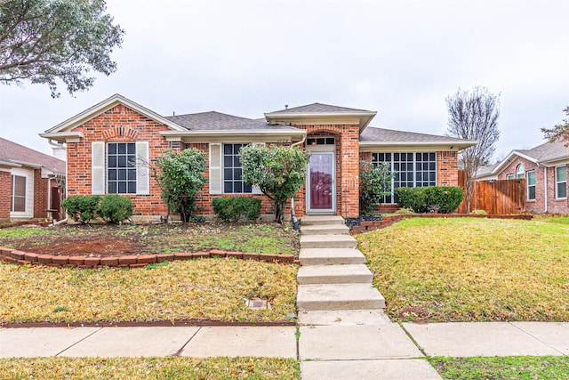 view of front of property with a front yard