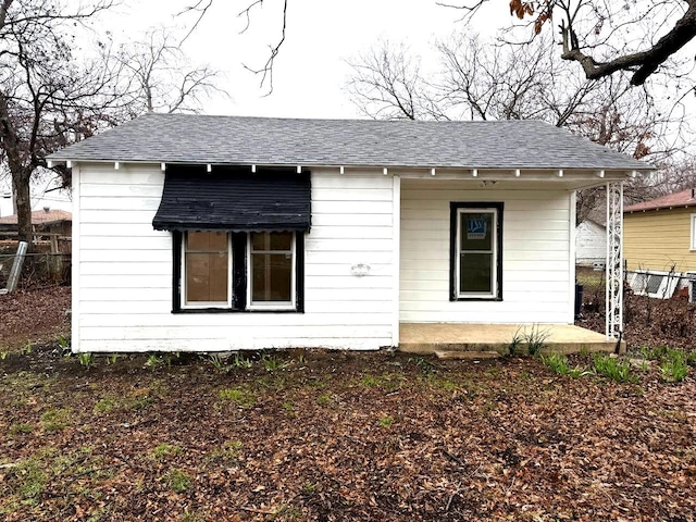 8112 Melrose St E, White Settlement, TX 76108 - view of front facade with roof with shingles