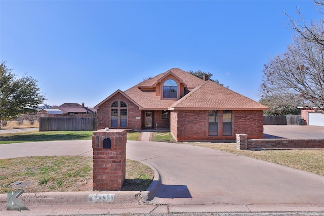 view of front property