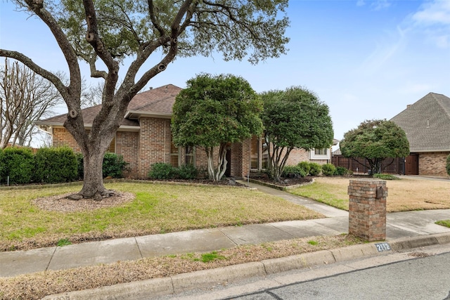 view of front of house with a front yard