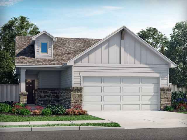 view of front facade featuring a garage