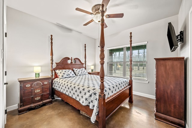 bedroom with ceiling fan