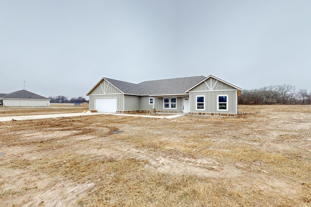 view of front facade with a garage