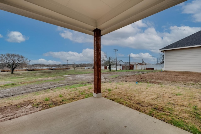 view of yard featuring a patio