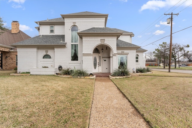 view of front of property with a front yard