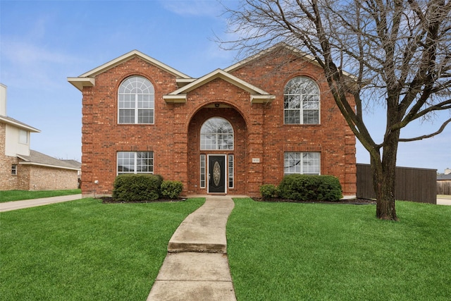 view of front property featuring a front lawn