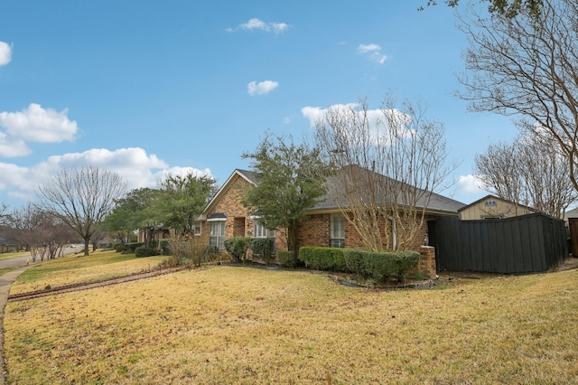 view of front of property with a front yard