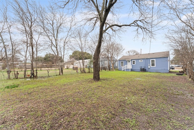 view of yard featuring fence