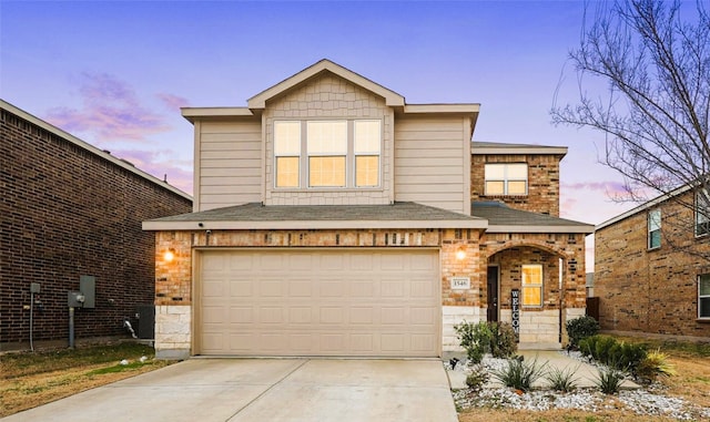 view of front property featuring a garage