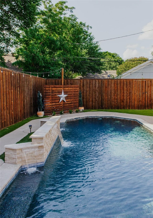 view of pool featuring pool water feature