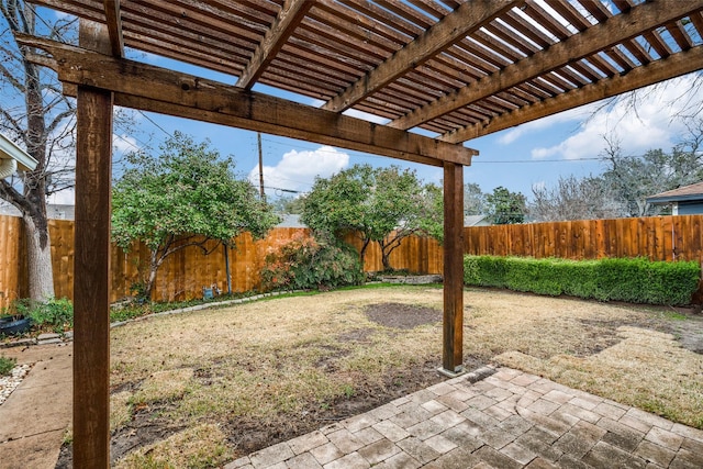 view of yard featuring a pergola and a patio area