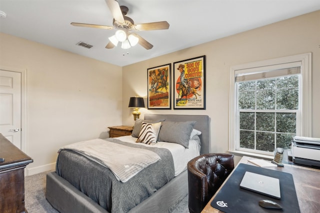 bedroom with ceiling fan