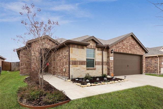 view of front of home featuring central AC, a front lawn, and a garage