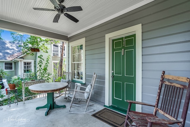 view of patio / terrace with covered porch