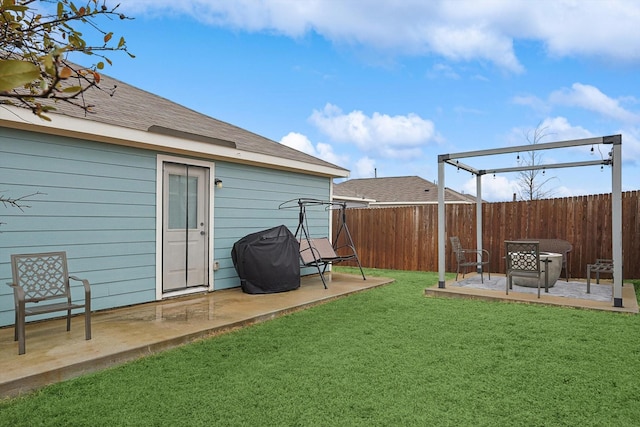 view of yard with a patio