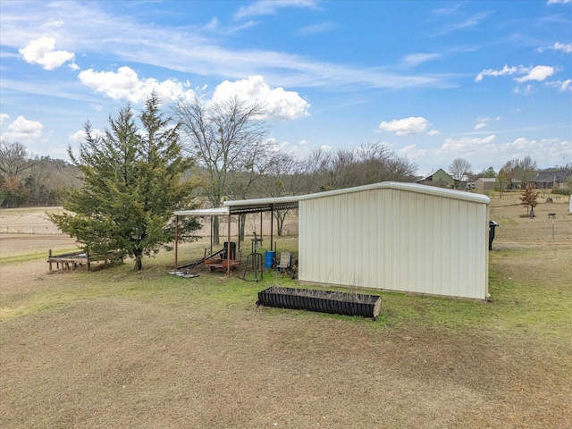 exterior space featuring a lawn