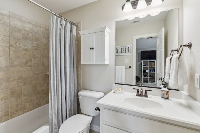 full bath featuring toilet, vanity, visible vents, and shower / bathtub combination with curtain