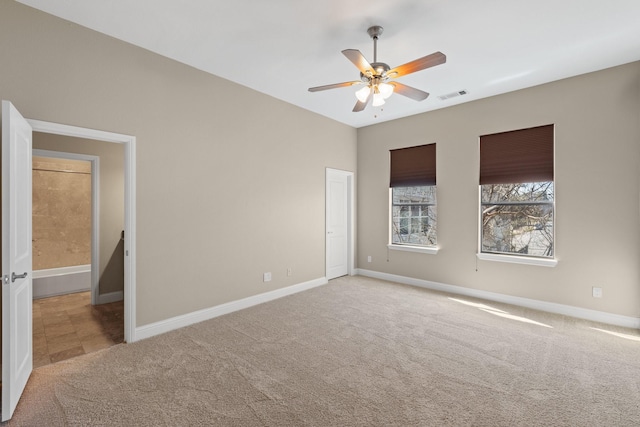 spacious closet featuring carpet