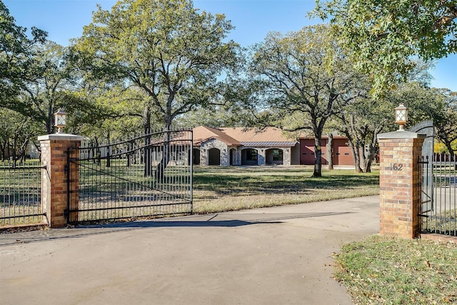 162 Eastledge Dr, Graham, TX 76450 - view of gate