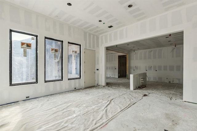 871 Beechwood Ln, Fairview, TX 75069 - unfurnished room featuring a healthy amount of sunlight