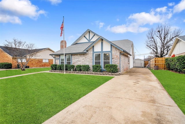 view of front of home with a front lawn