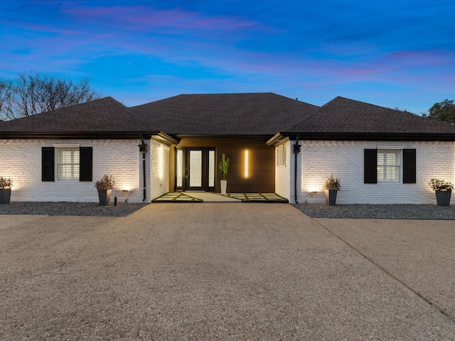 view of front of property