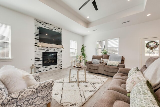 327 Lovers Ln, Terrell, TX 75160 - living area featuring a ceiling fan, visible vents, a fireplace, wood finished floors, and recessed lighting
