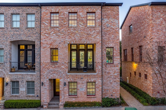 2141 Helsminster Dr, Dallas, TX 75201 - view of building exterior