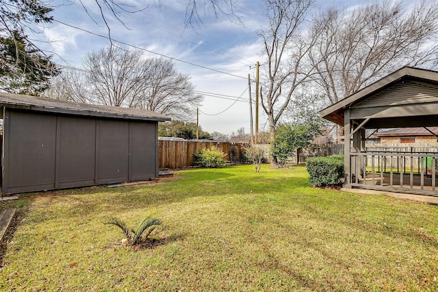 view of yard with a storage shed