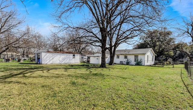 view of yard with a shed