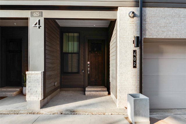 625 N Tyler St Unit 402, Dallas, TX 75208 - entrance to property featuring a garage