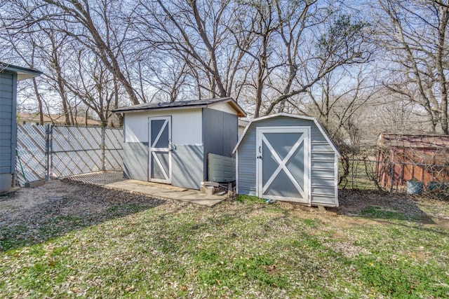 view of outdoor structure with a yard