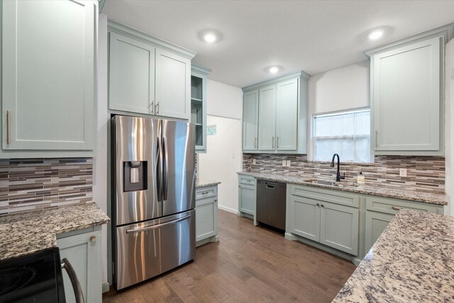 223 S Oak Cliff Blvd, Dallas, TX 75208 - unfurnished bedroom featuring a closet, carpet, ceiling fan, and baseboards