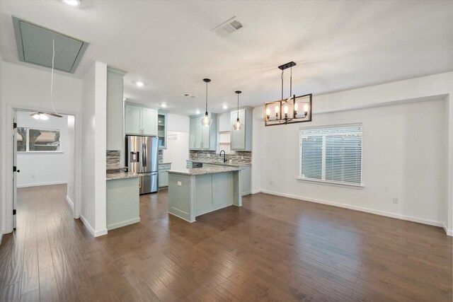 223 S Oak Cliff Blvd, Dallas, TX 75208 - view of yard with an outdoor structure, a patio, a fenced backyard, and a deck