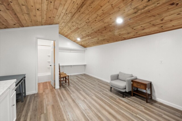 223 S Oak Cliff Blvd, Dallas, TX 75208 - view of front facade featuring a front yard and crawl space