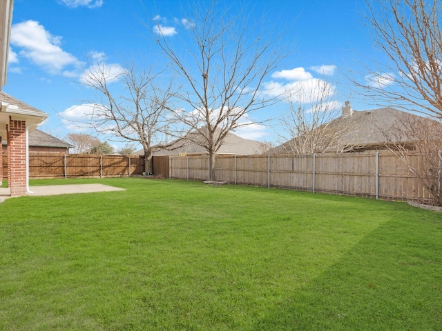 view of yard with a patio