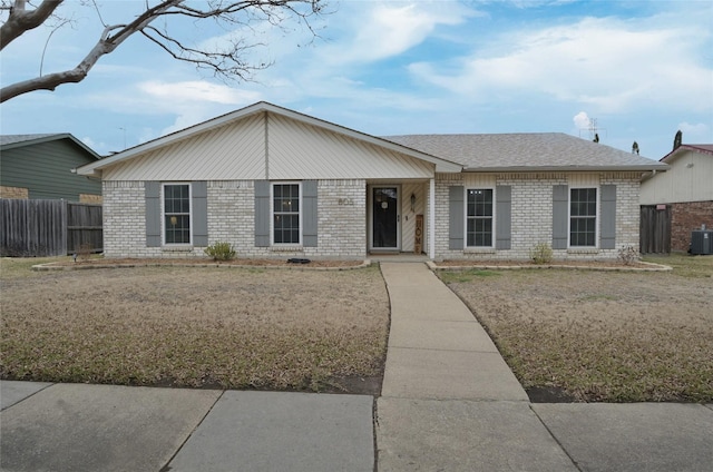 ranch-style house with a front yard