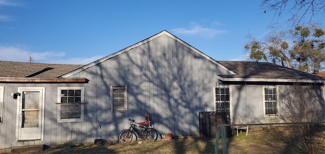 view of property exterior