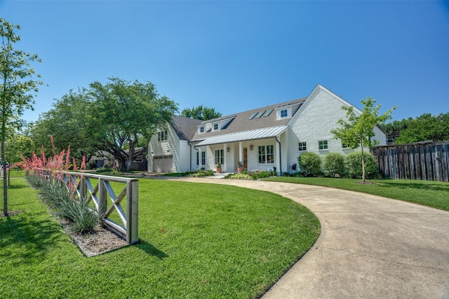 view of front of house featuring a front yard