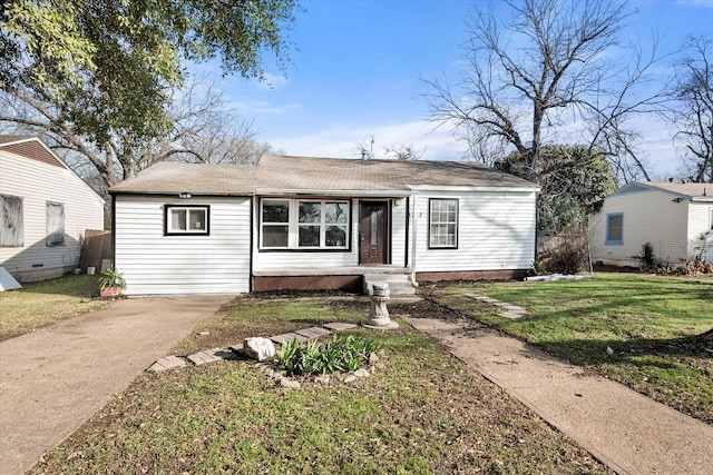 2717 Eagle Dr, Dallas, TX 75216 - ranch-style house featuring a front lawn