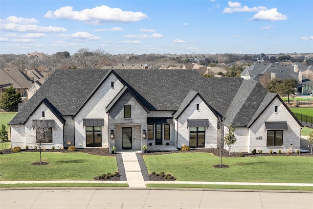 view of front of house featuring a front yard