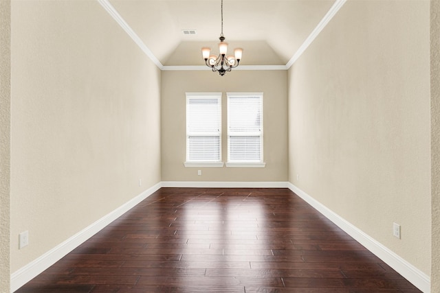 empty room with ornamental molding, a chandelier, dark wood-type flooring, and visible vents