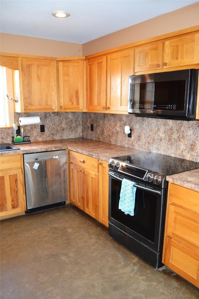 kitchen with tasteful backsplash, stainless steel dishwasher, sink, and electric range oven