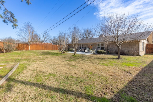 view of yard with a patio