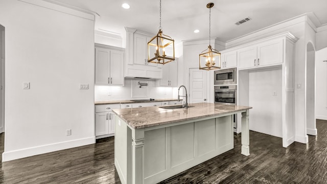114 N Star Crossing Ln, Weatherford, TX 76088 - kitchen with a sink, stainless steel appliances, visible vents, recessed lighting, and dark wood-style floors