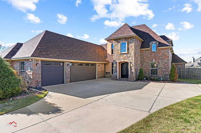 view of front facade featuring a garage