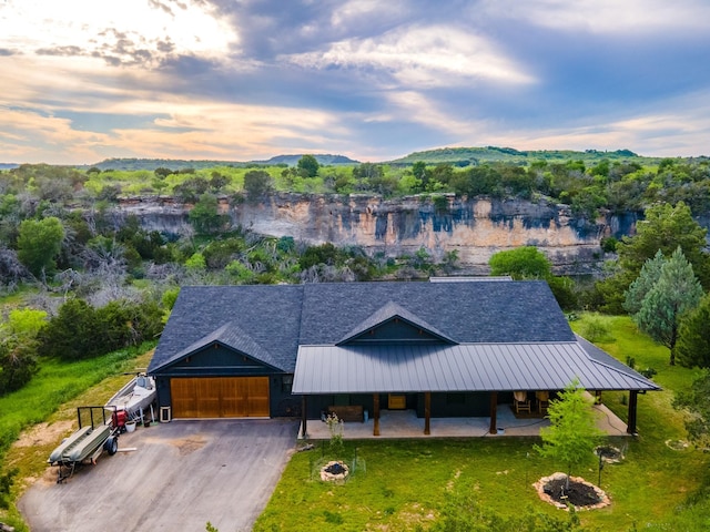 view of aerial view at dusk